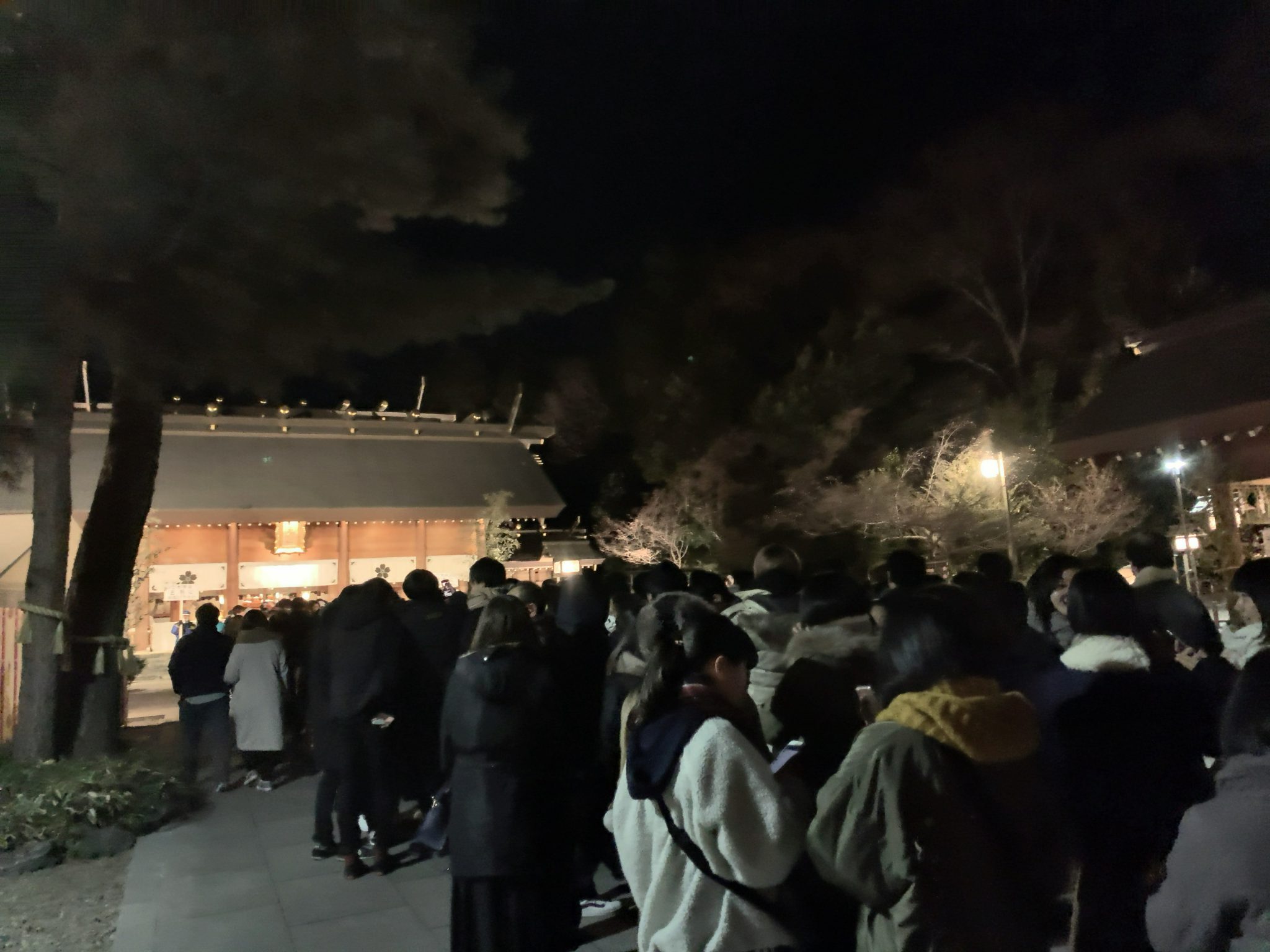 櫻木神社で混雑画像